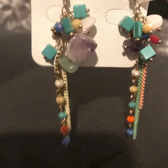 Multi-color beaded earrings - Picture 3 of 6